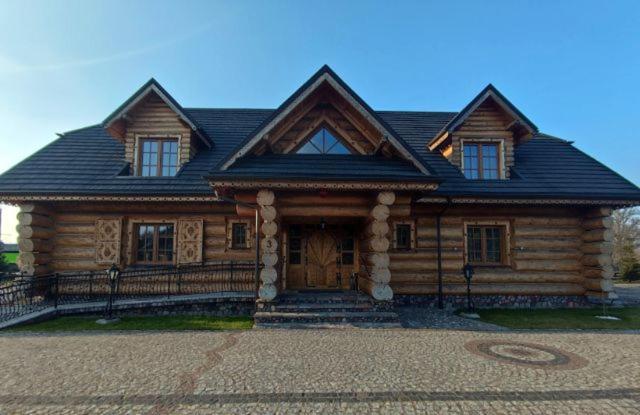 Restauracja Chata Góralska i Pokoje Gościnne. Ciechocinek Exterior foto